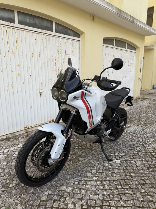 Ducati DesertX como nova