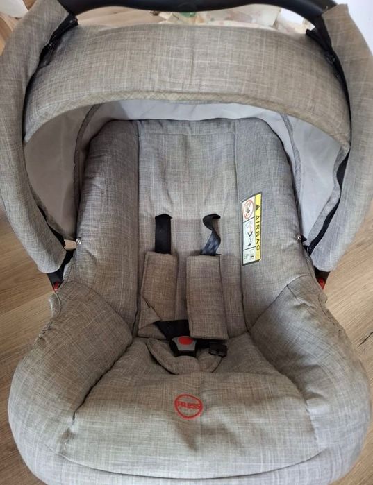 Carrinho bebé com isofix