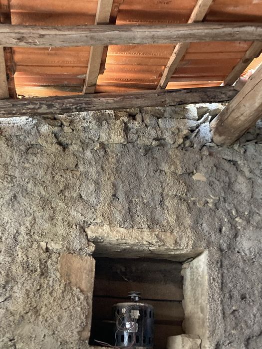 Armazem / Garagem para venda na Junceira - Peral - Proenca a Nova