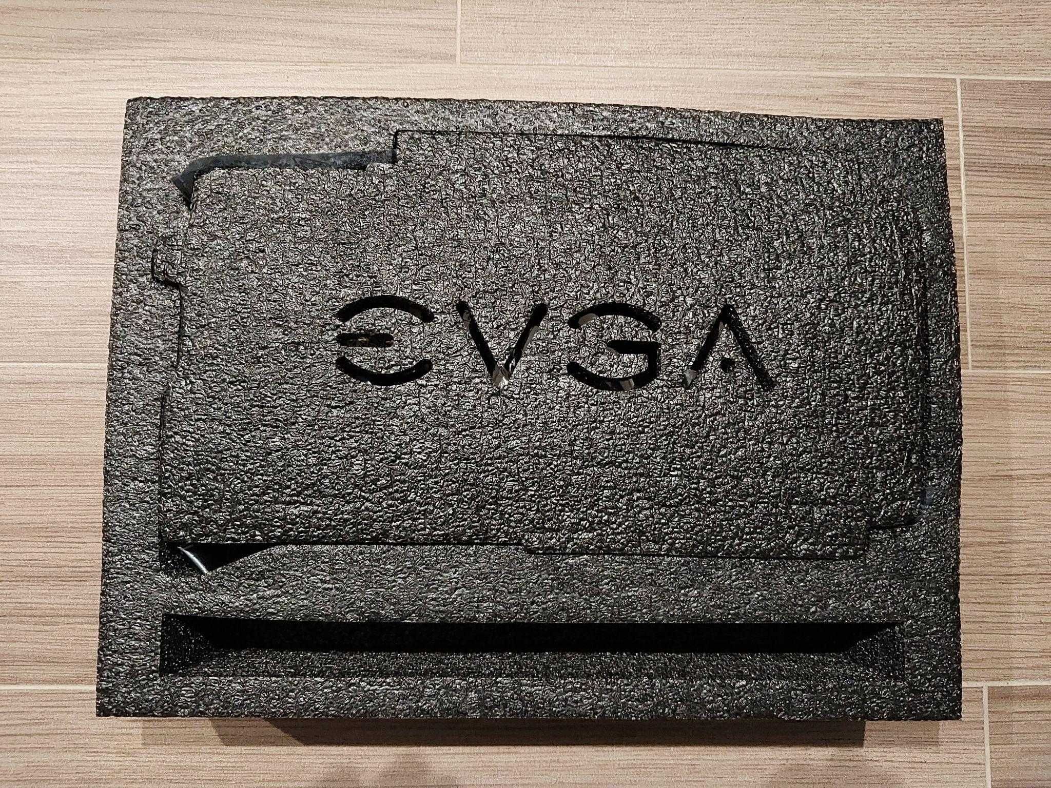 Placa Gráfica EVGA RTX 3090 Ultra Gaming 24GB FTW3 GDDR6X com Garantia