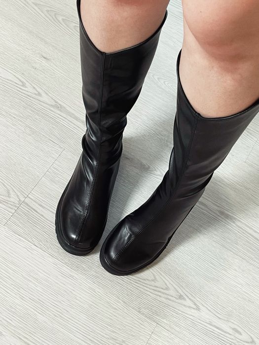 Чобітки жіночі, абсолютно нові. Стильне доповнення осінніх образів