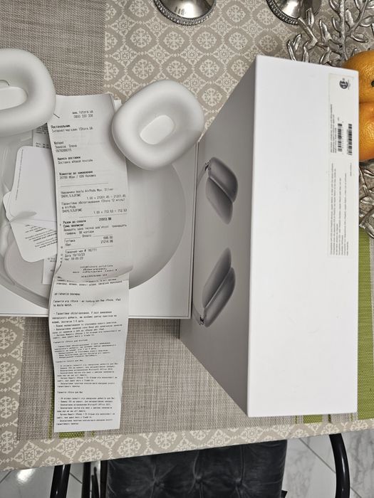 Продам AirPods Max