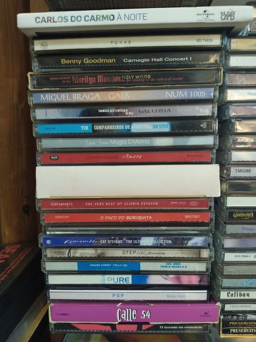 Lote 1000 CD's música portuguesa e estrangeira