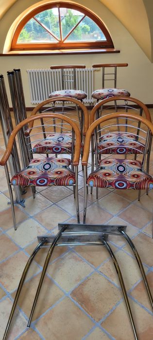 Zestaw krzeseł i hokerów do jadalni