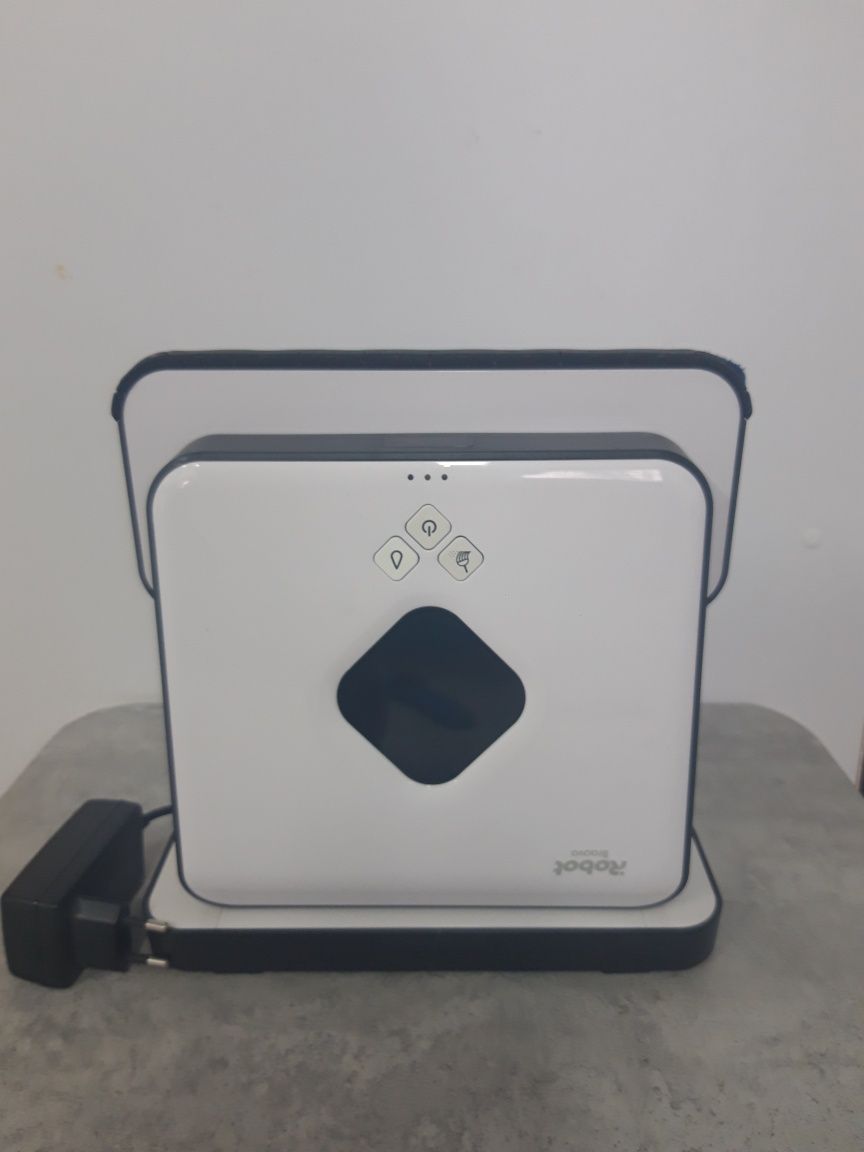 Робот прибиральник "полотер" iRobot Braava 390T