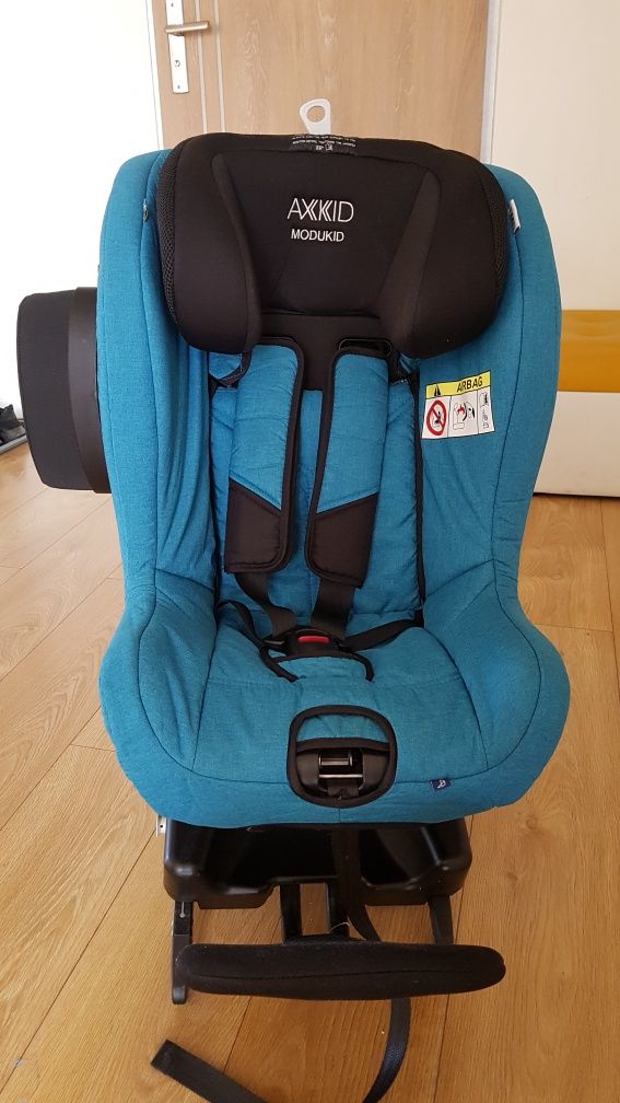 Fotelik 0-18kg AXKID MODUKID z bazą ISOFIX, stan bardzo dobry