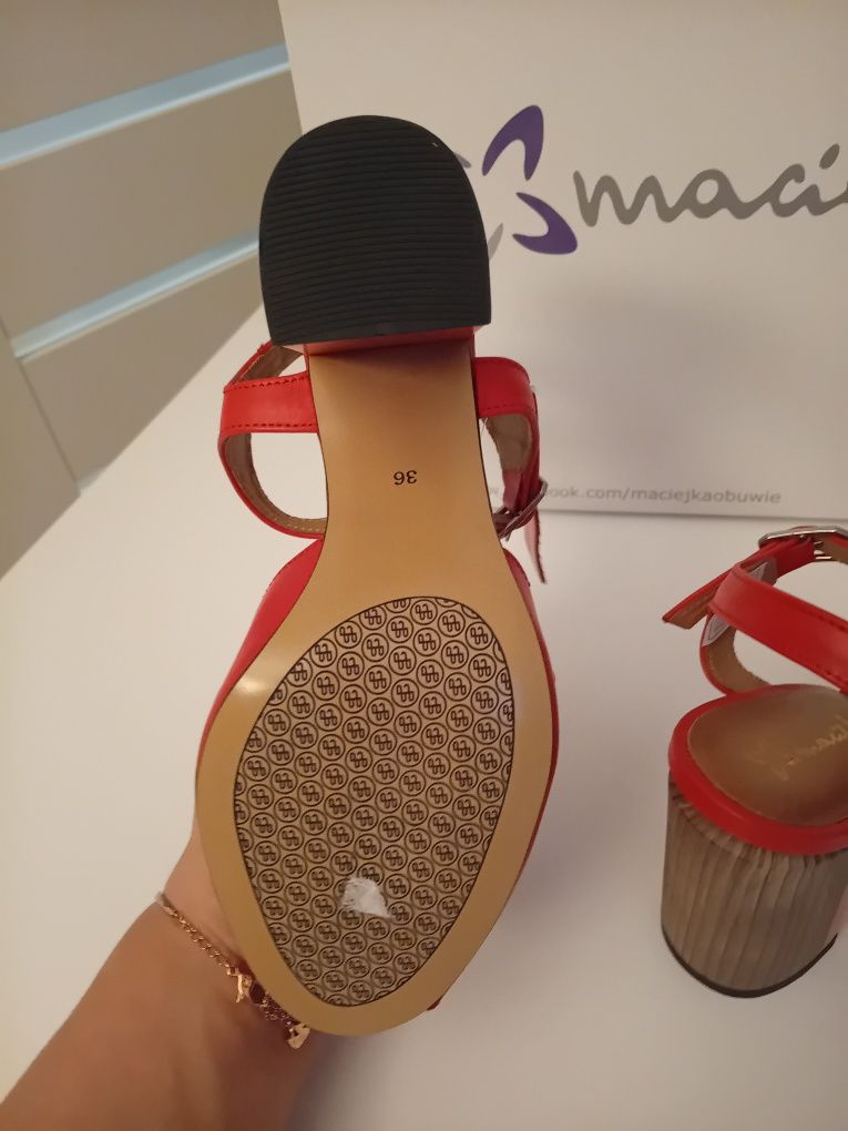 Buty na obcasie Maciejka