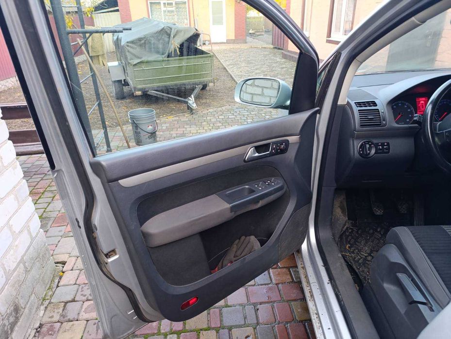 Volkswagen Touran (Туран) 1.4 TSI, 2009р.