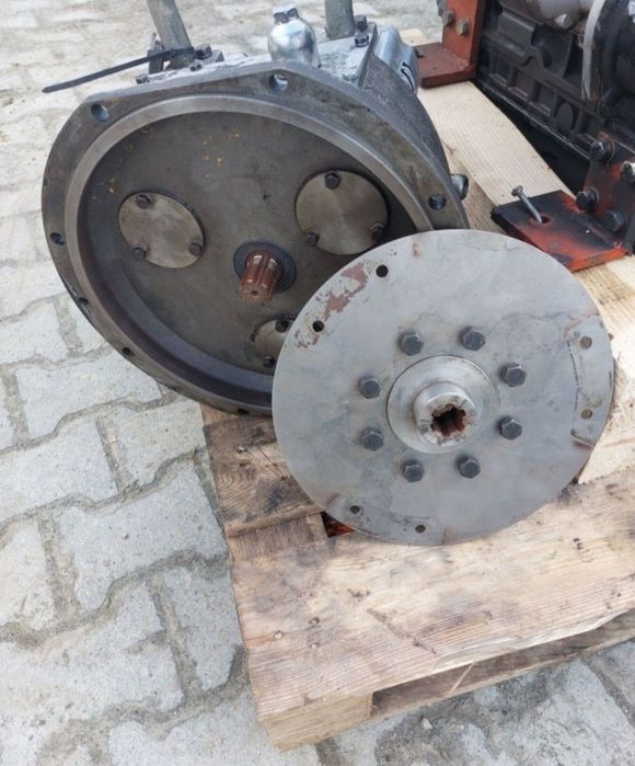 Napęd pompy obudowa pompy WHEEL LOADER ZL10