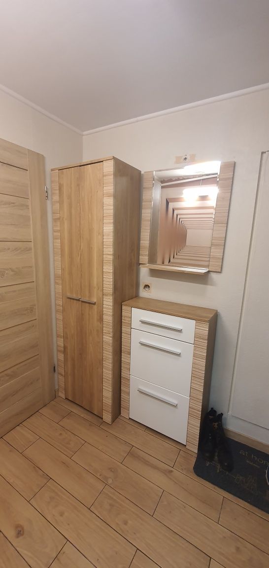 Sprzedam garderobę,szafę i regał na buty