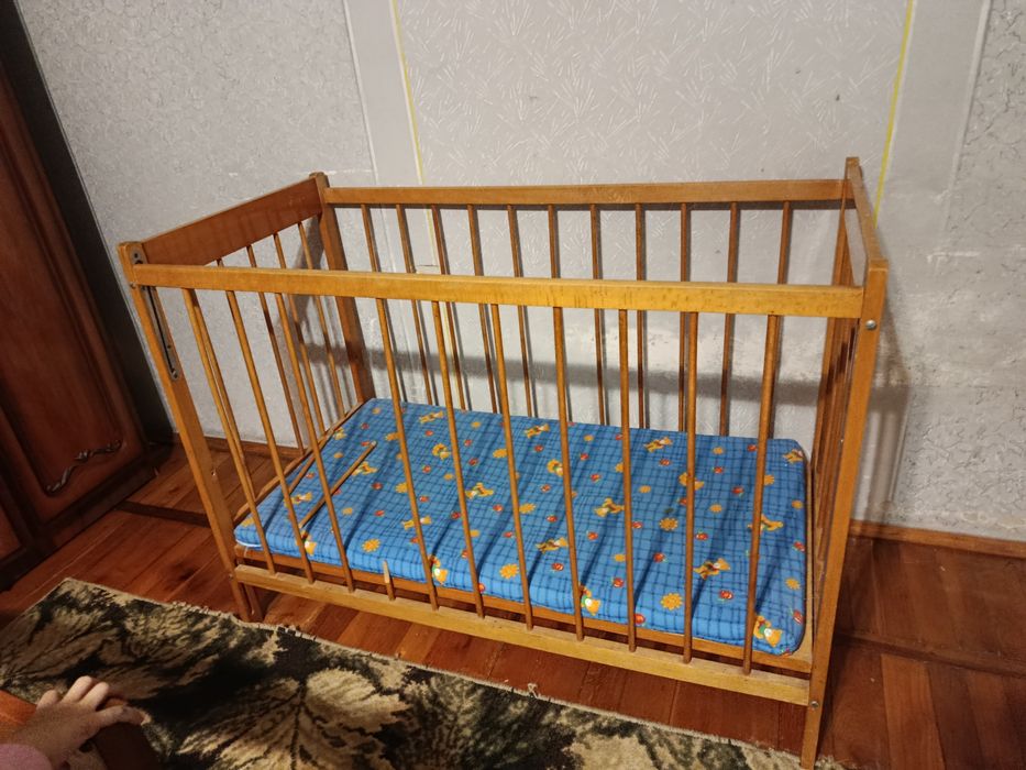 Колиска ,віддам в добрі руки