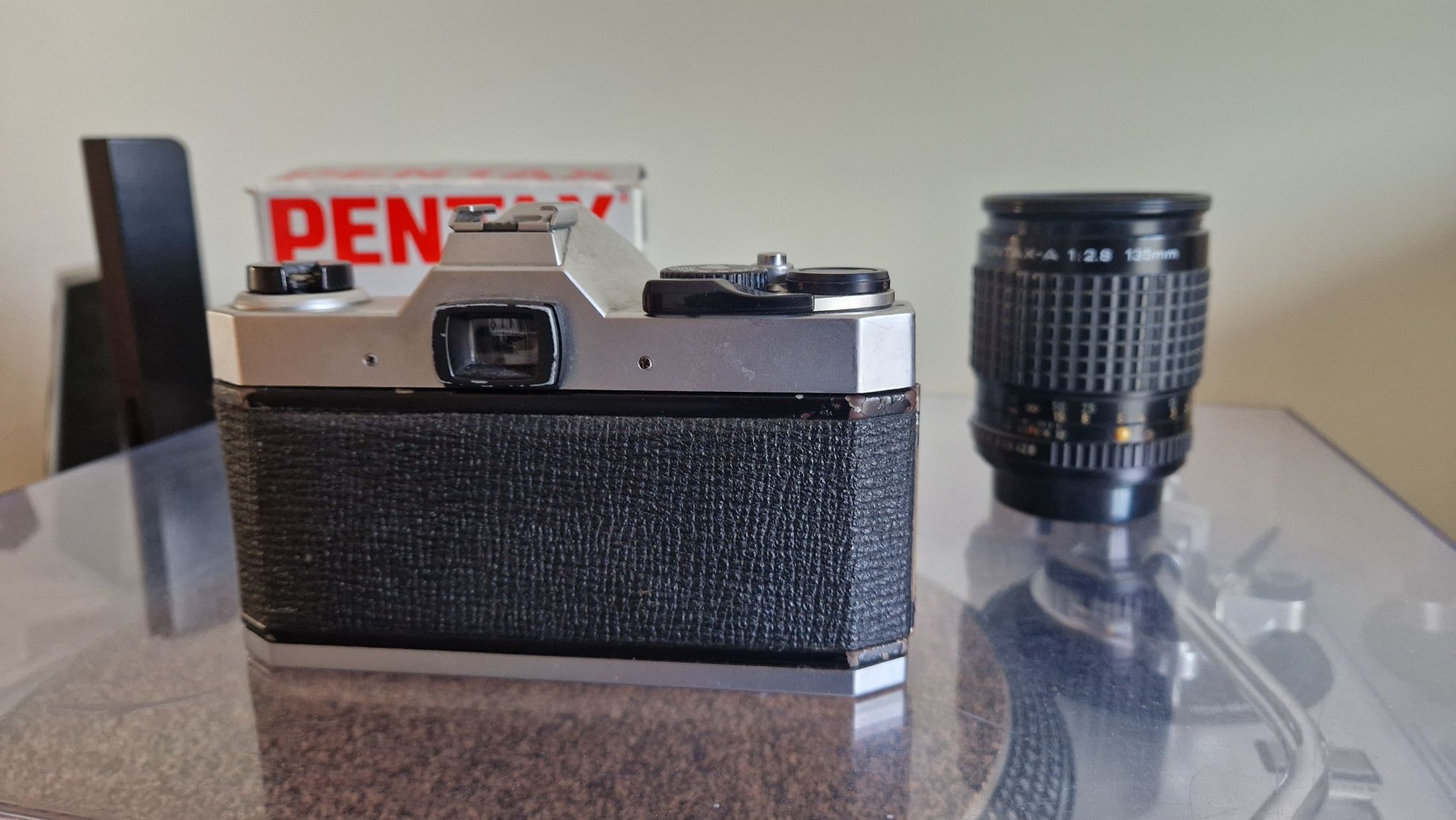 Máquina analógica Pentax K1000 + 2 objetivas [testada e funcional]