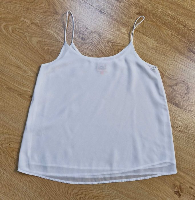 biała koszulka na ramiączkach + kosmetyk GRATIS