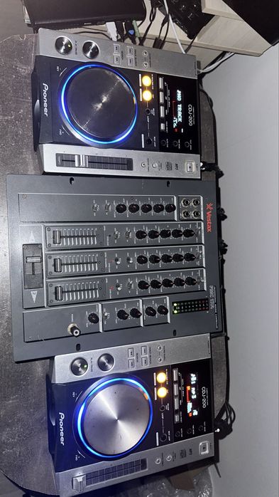 Cd-деки Pioneer cdj-200+ мікшер vestax pmc17a dj комплект