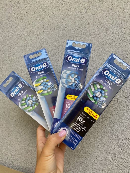 Насадки Oral-B Frozen Spider Man дитячі та дрослі