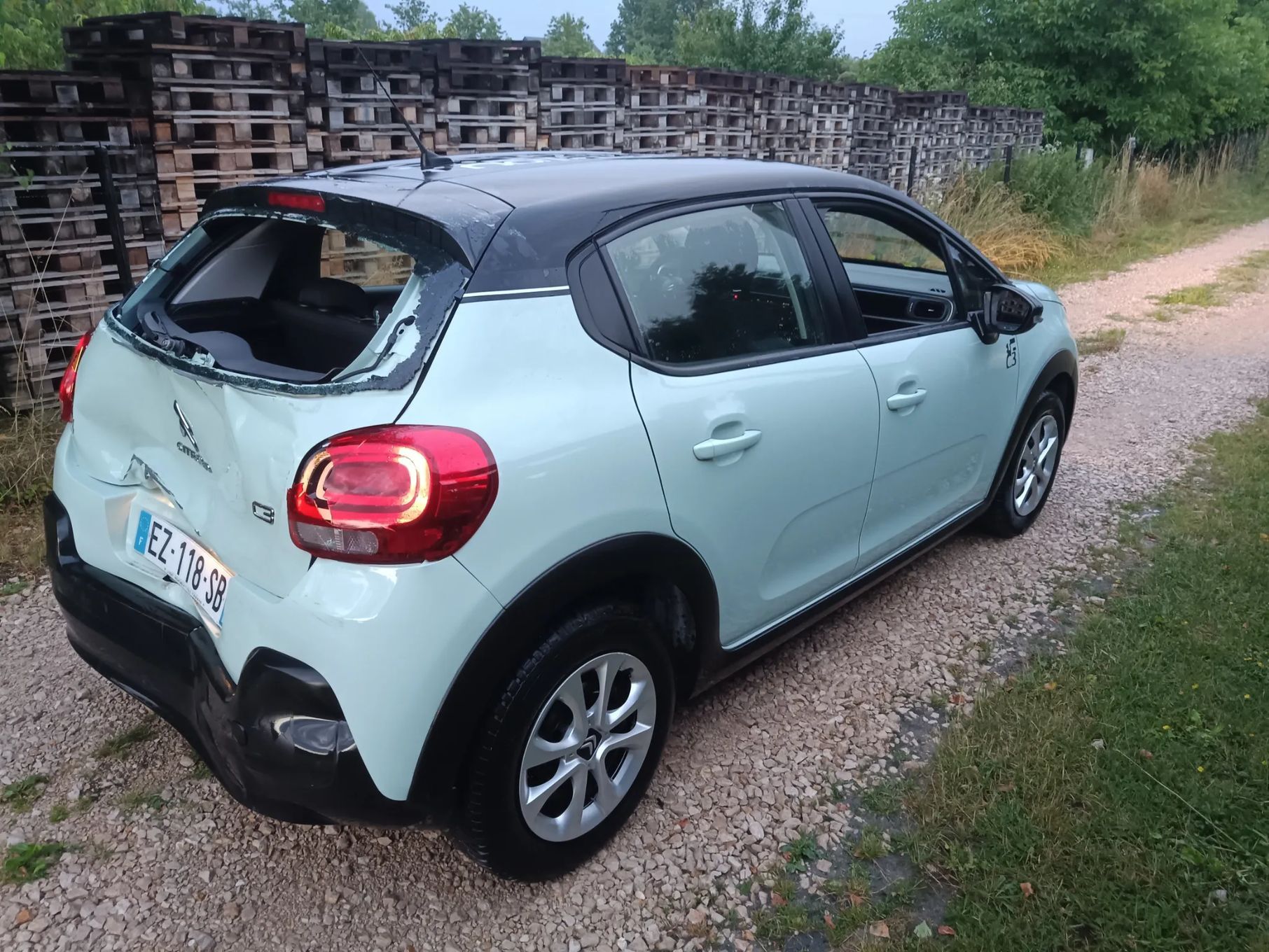 Citroën C3 Świeżo sprowadzony Dwukolorowy z Grafiti na bokach i dachu czyściutki