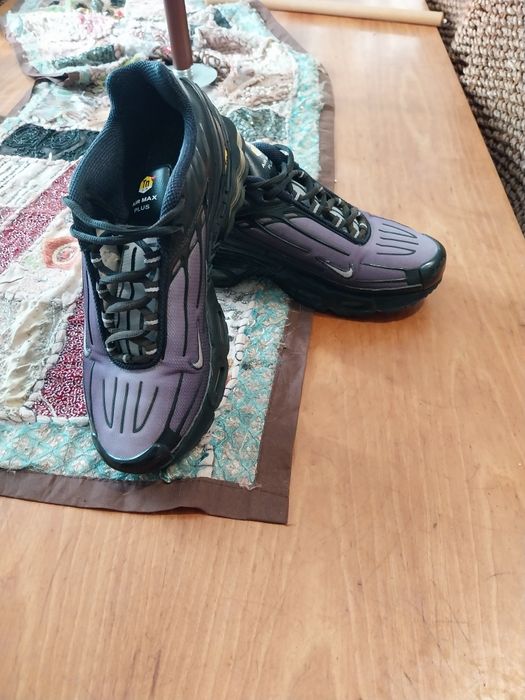 Vendo tenis como novos n°40