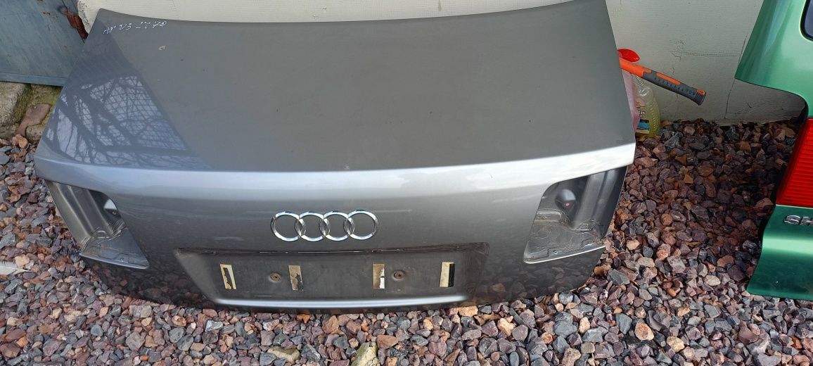 Klapa bagażnika audi A8 D3 ly7q