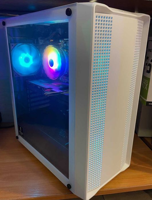 Komputer Ryzen 7/32GB/RX9060XT16GB/SSD1TB/Win11 wypas na Święta