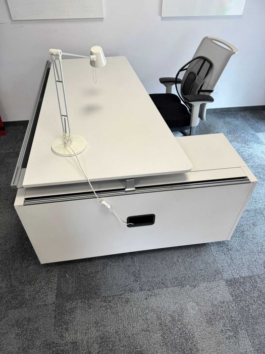 Biurko / Stanowisko biurowe – Steelcase | Stan bardzo dobry