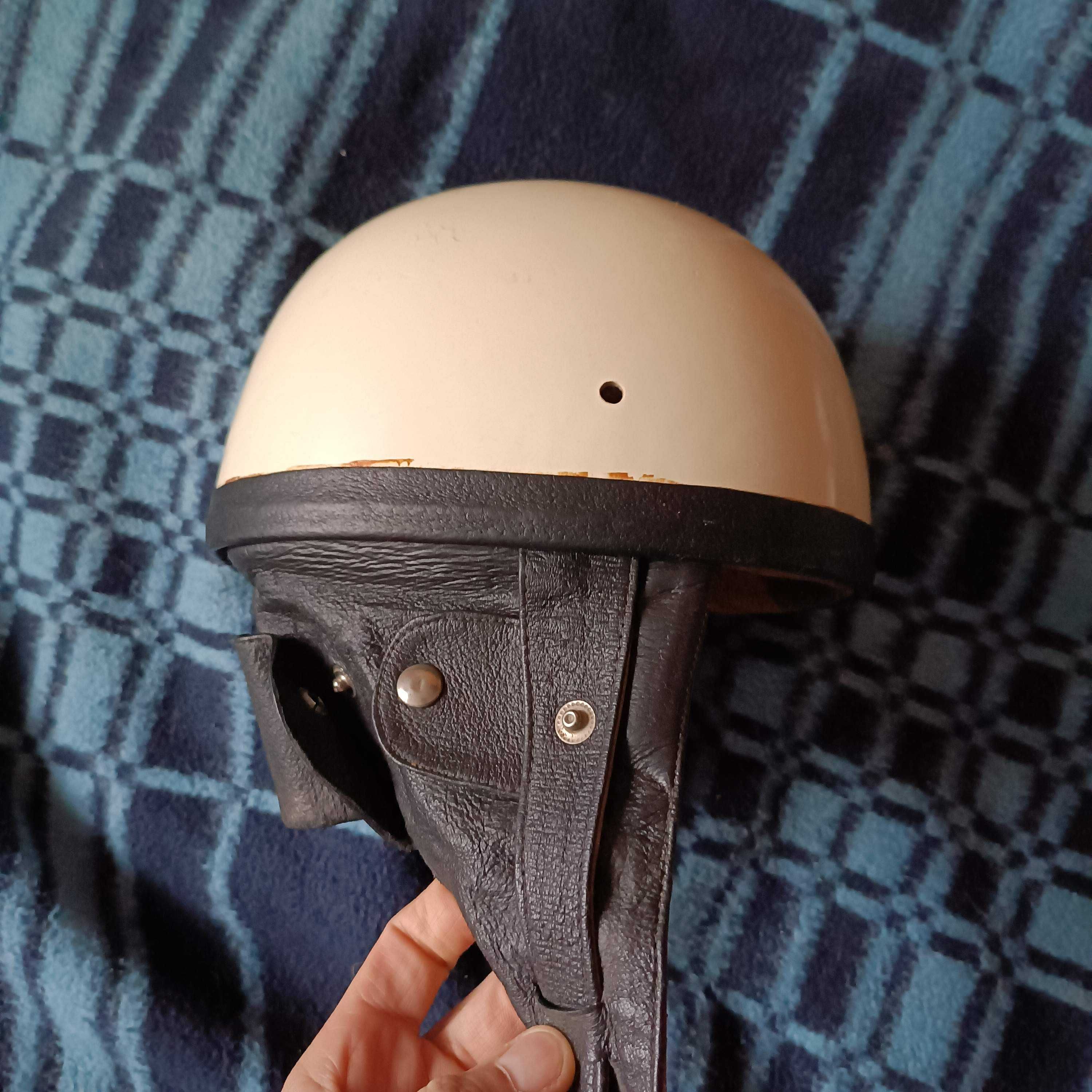 Orzeszek Kask z czasów PRL
