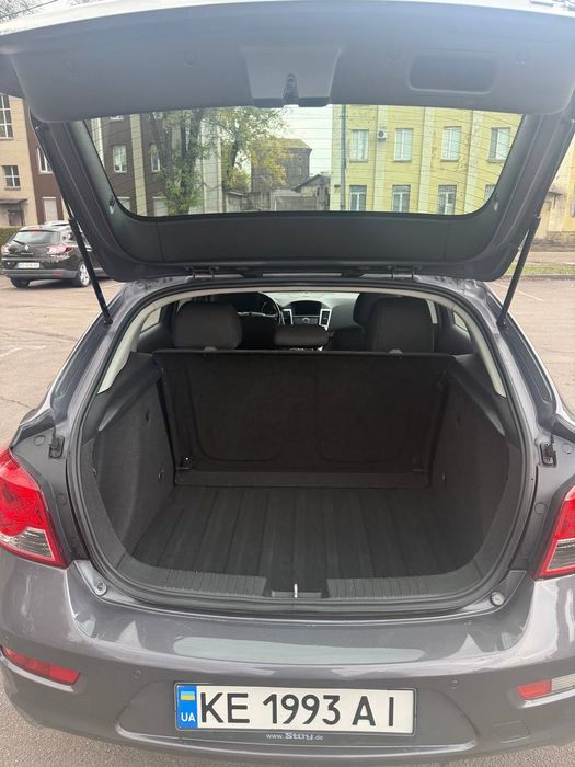 Продам авто Chevrolet Cruze 2012