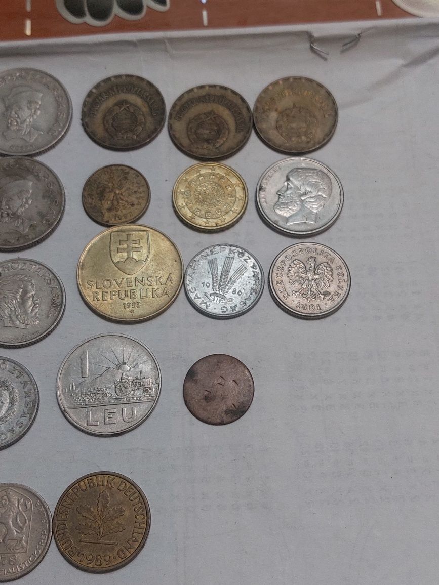 Продам старі монети