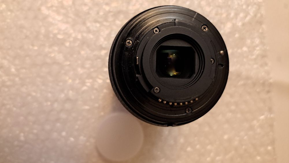 Obiektyw  nikon dx vr