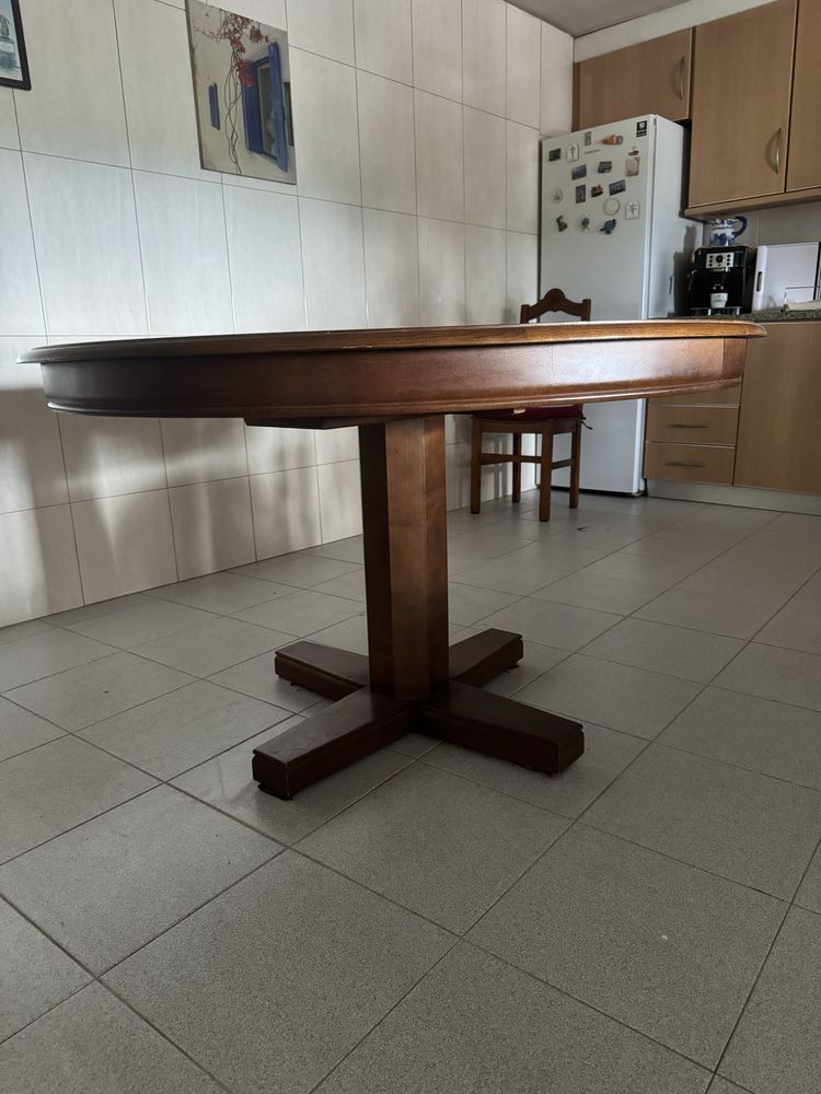 Mesa de cozinha.