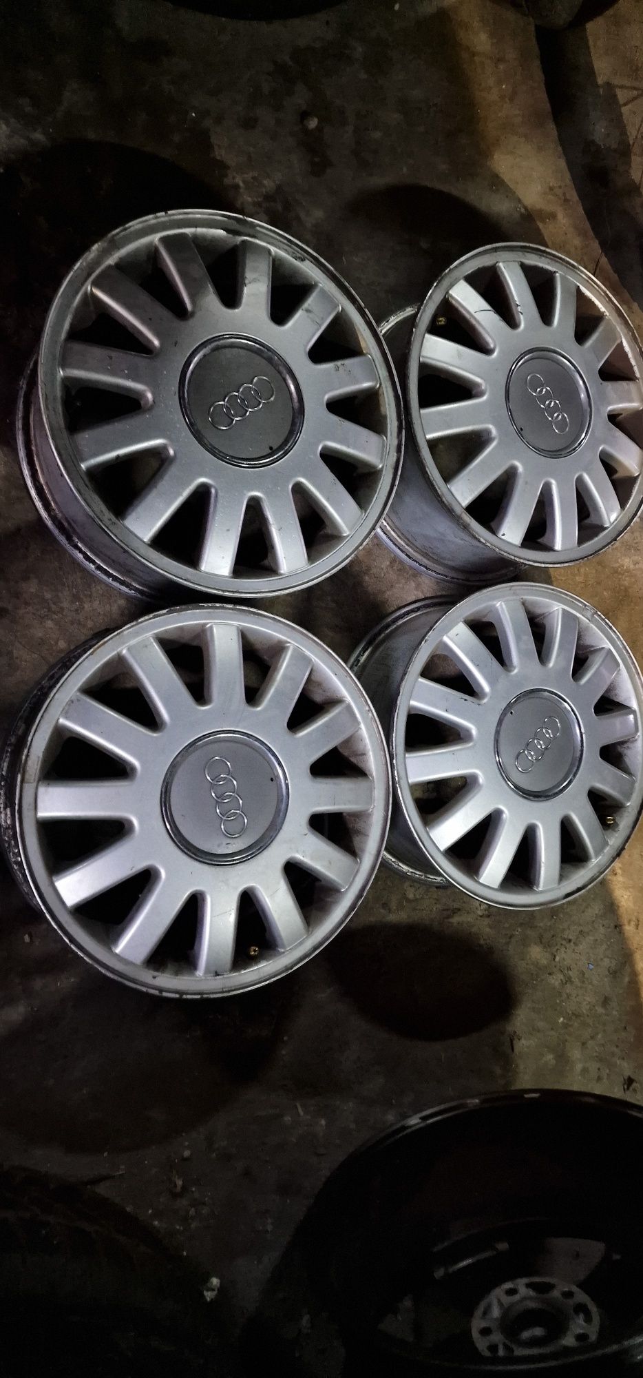 Felgi Aluminiowe Audi A3 R15 5x100 ET38 -6J