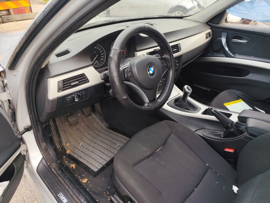 BMW E90 (peças) 2011