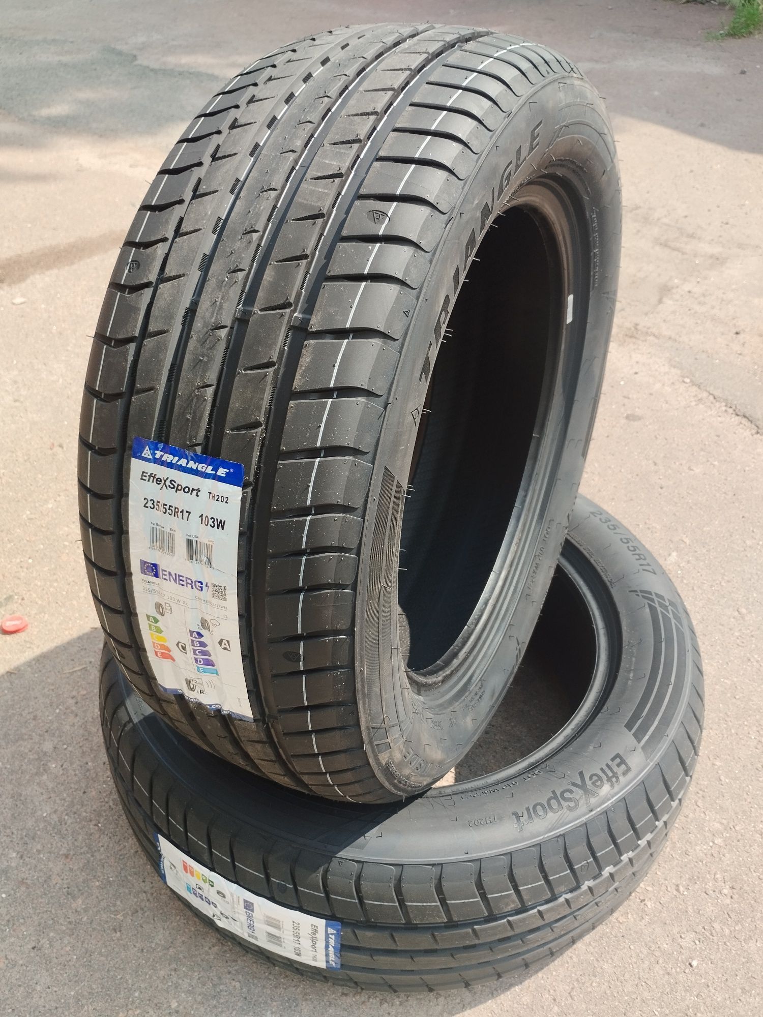 Шини Літні
235/55 R17 103W XL Triangle EffeXSport TH202