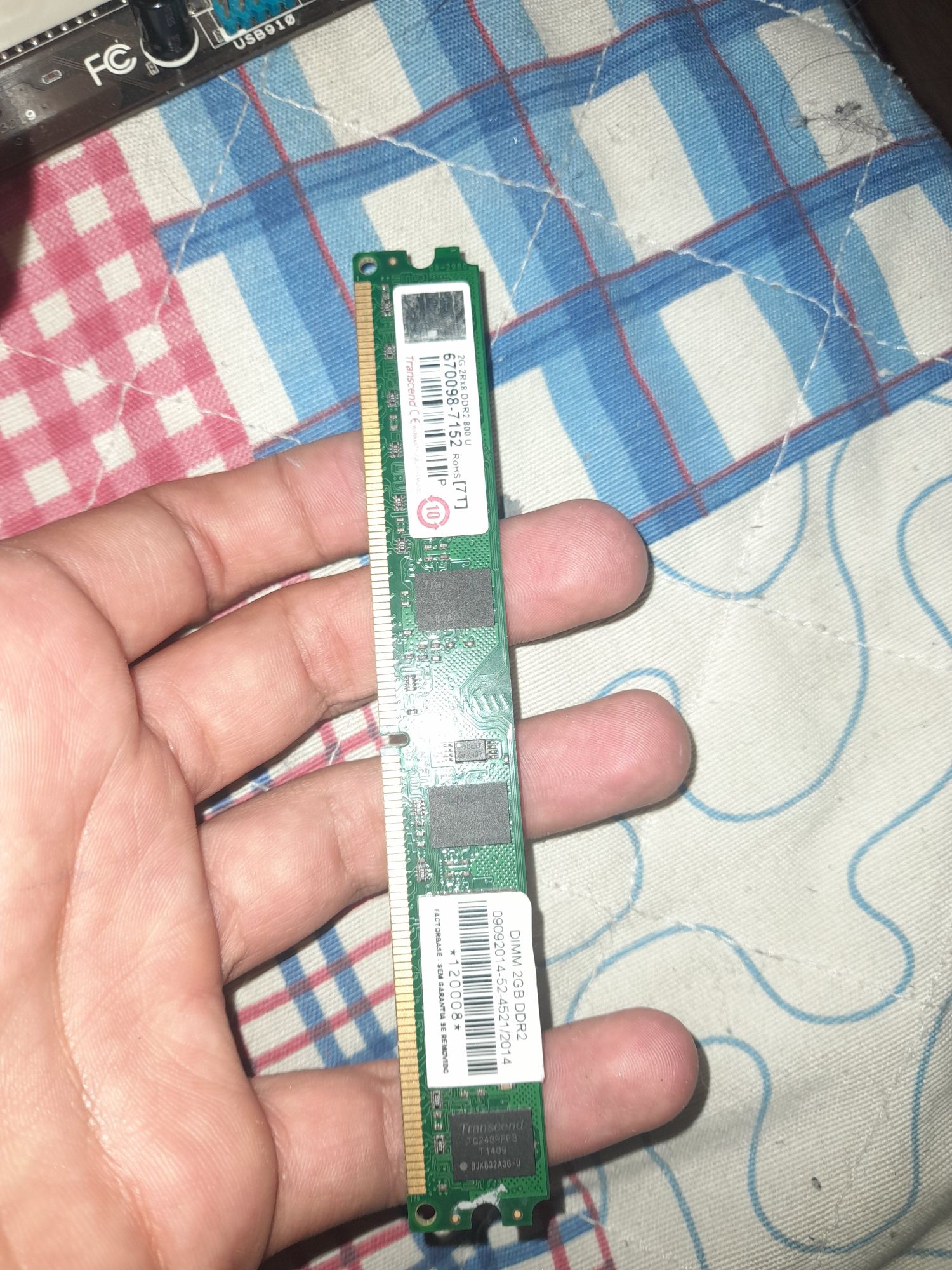 Vendo 2 memórias RAM 2Gb DDR2