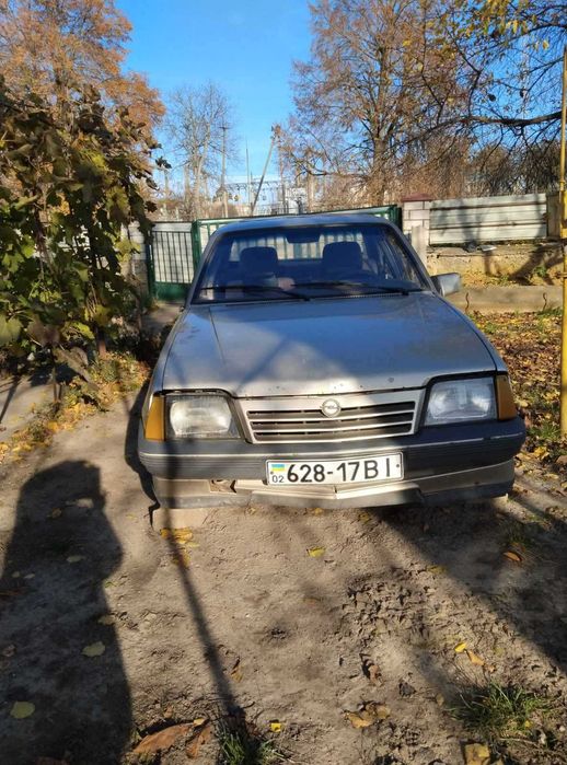 Продаю Opel Ascona. Ціна договірна