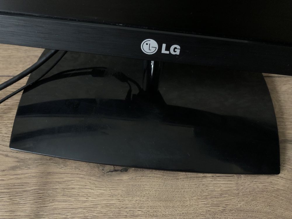 монитор LG flatron e2251 s-bn + колонки