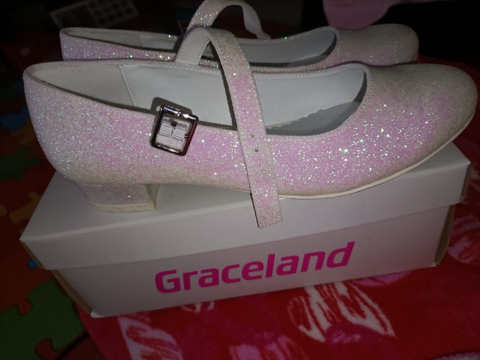 Sapatos número 36