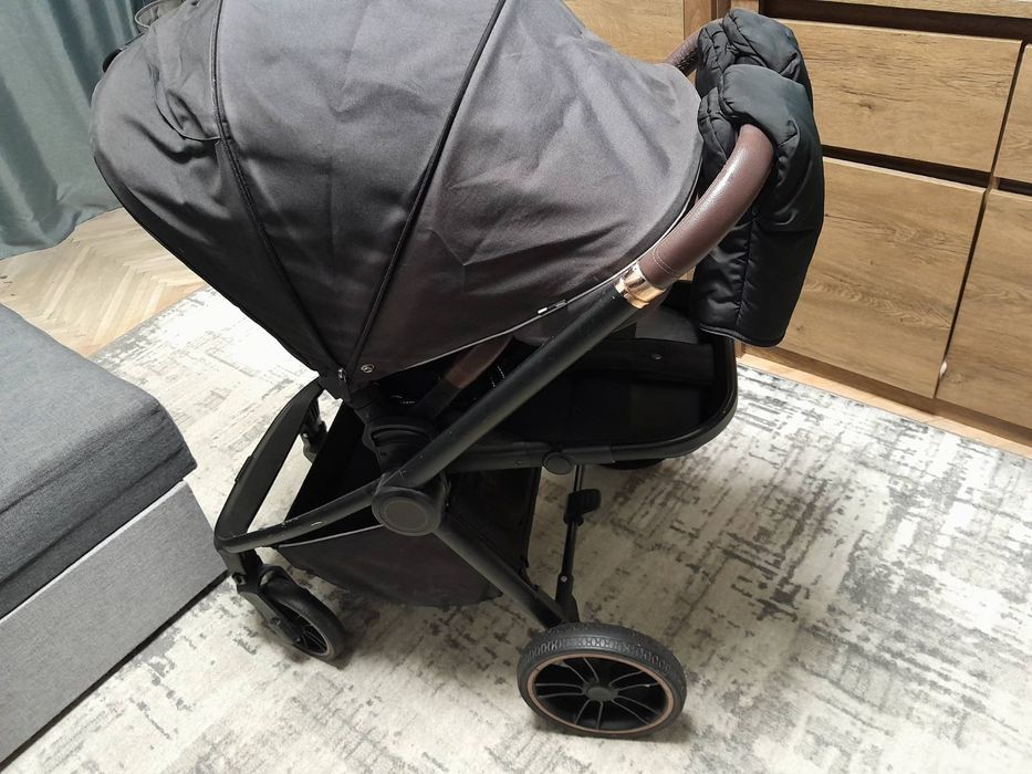 Продам Коляска  карело