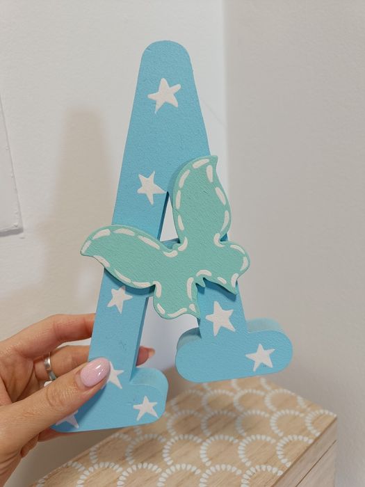 ADAŚ - Literki na ścianę + sówki i motyl.