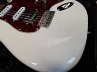Gitara elektryczna Stratocaster, HSS typ Fender Partscaster case