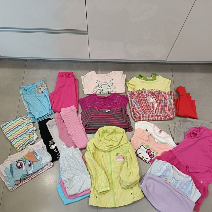 Sprzedam pakę ubrań dla dziewczynki