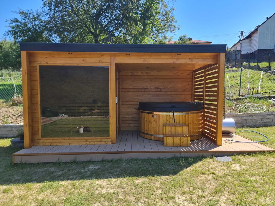 Sauna ogrodowa z miejscem na balie, sauna zewnętrzna