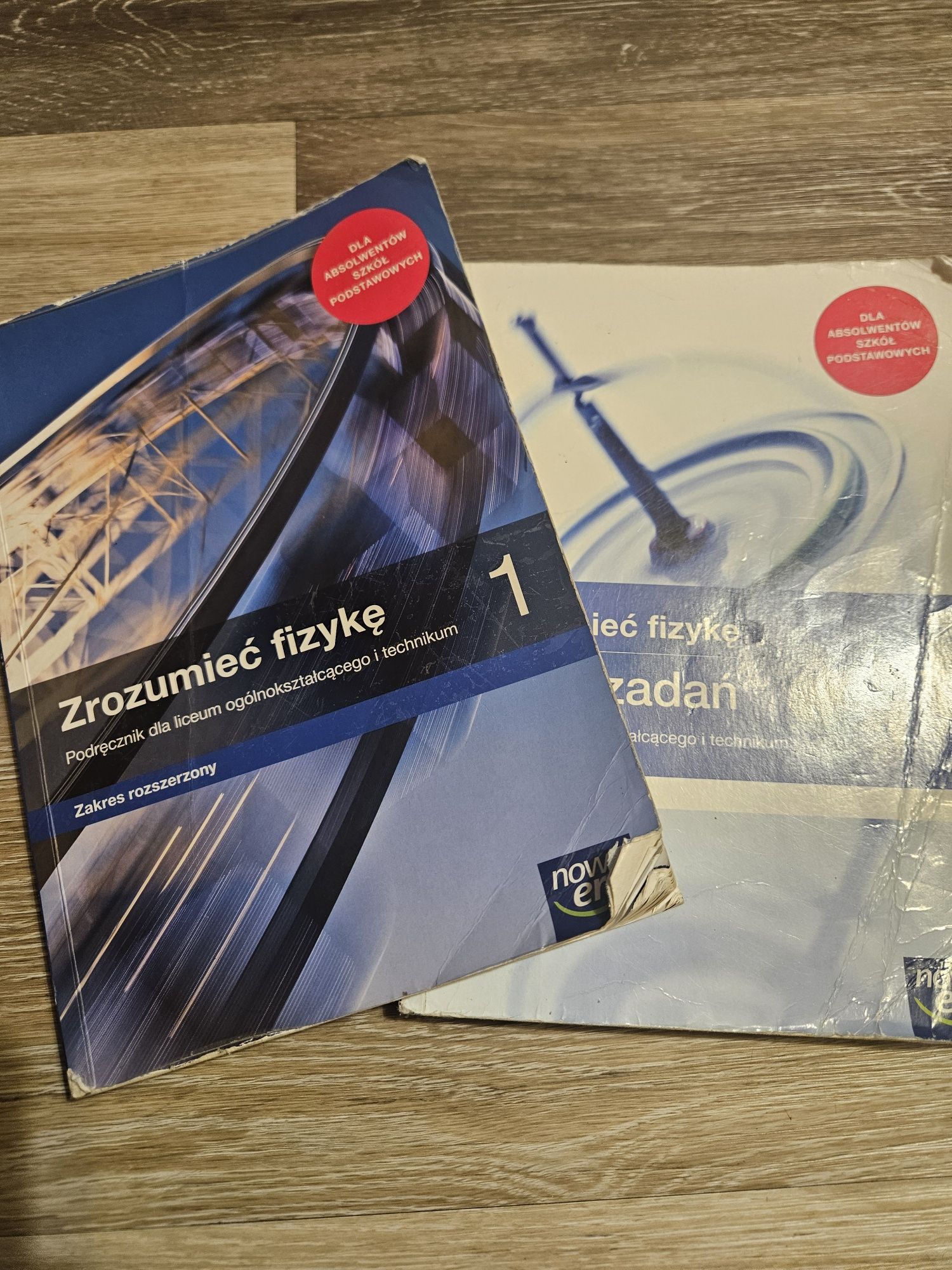 Książka+zbiór zadań zrozumieć fizykę 1 zakres rozszerzony
