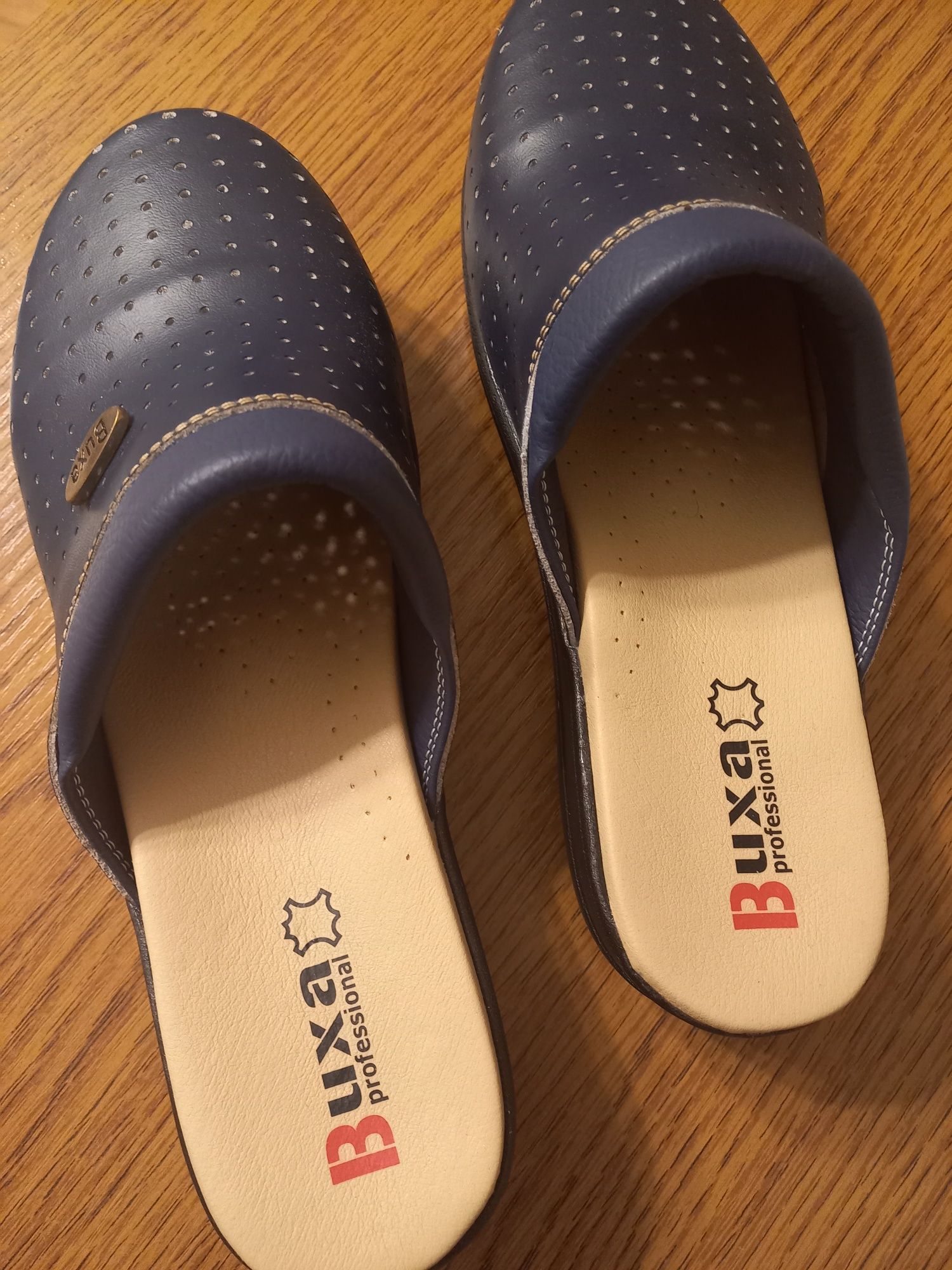 Buty drewniaki firmy Buxa