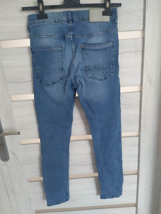 Spodnie hm rozmia 146 jeansowe.