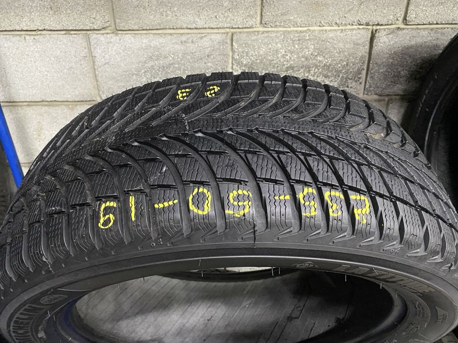 Зимові шини 235/50 R19 (103V) MICHELIN