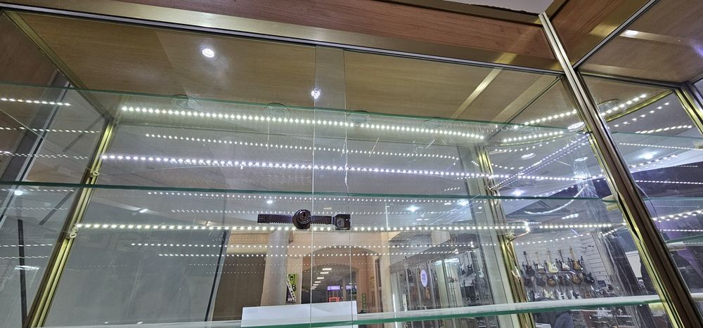 Торгове обладнання, вживане, в робочому стані