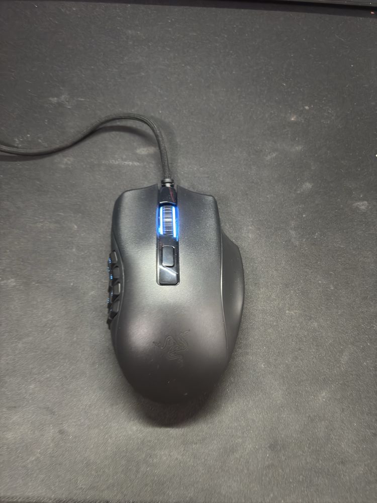Myszka gamingowa Razer Naga X uszkodzona