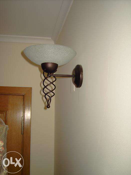 Candeeiro de tecto mais dois apliques