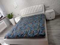 Łóżko tapicerowane eko skóra białe  z szafkami nocnymi