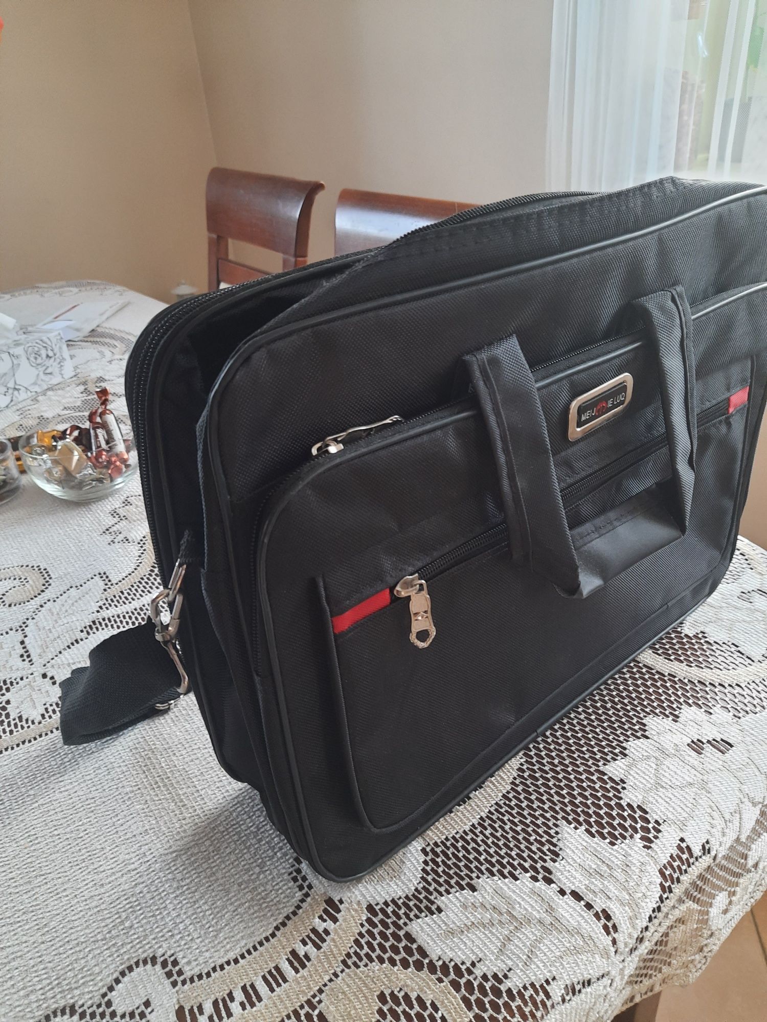Torba męską na pasku  do pracy i nie tylko